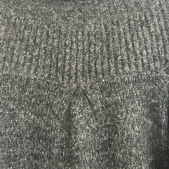 Carducci VGUC beautiful 3 button cardi, Acrylic - Picture 10 of 14